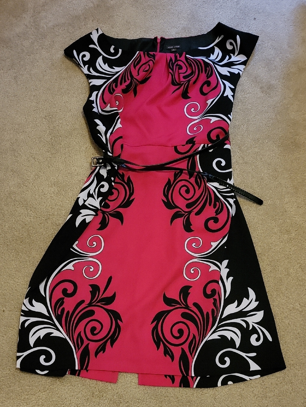Voir Voir Fuchsia, Black and White Cap-Sleeve Midi Dress with Belt